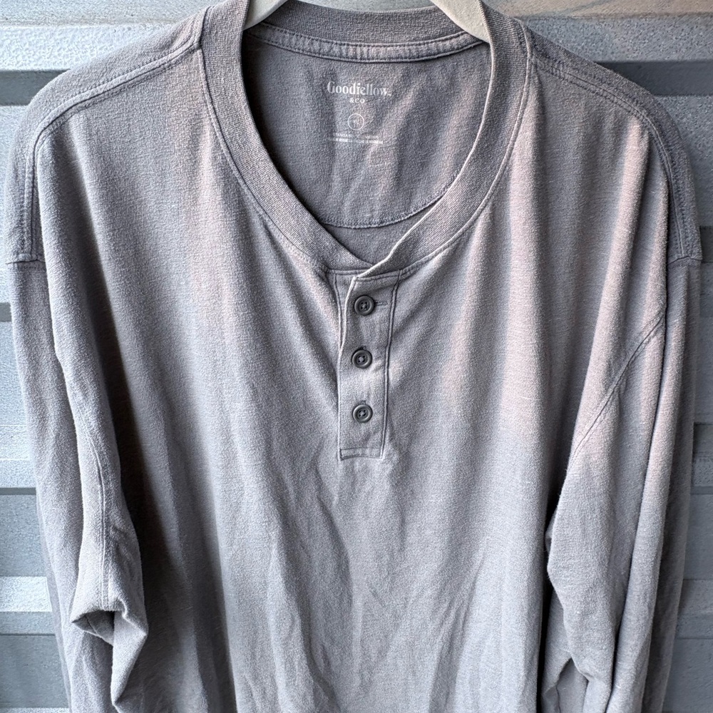 Goodfellow & Co Gray Long Sleeve Tee